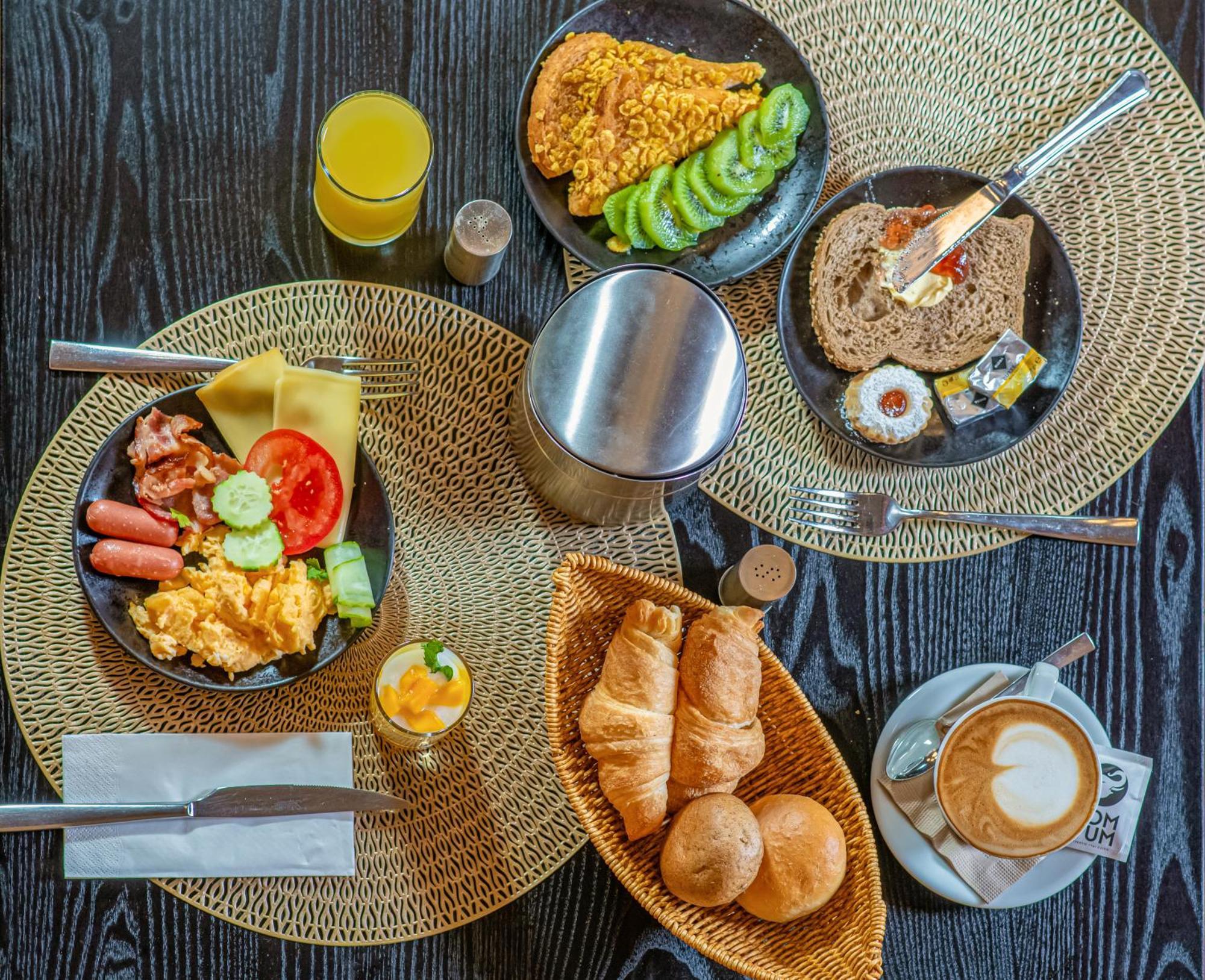 Andrassy Thai Hotel Βουδαπέστη Εξωτερικό φωτογραφία